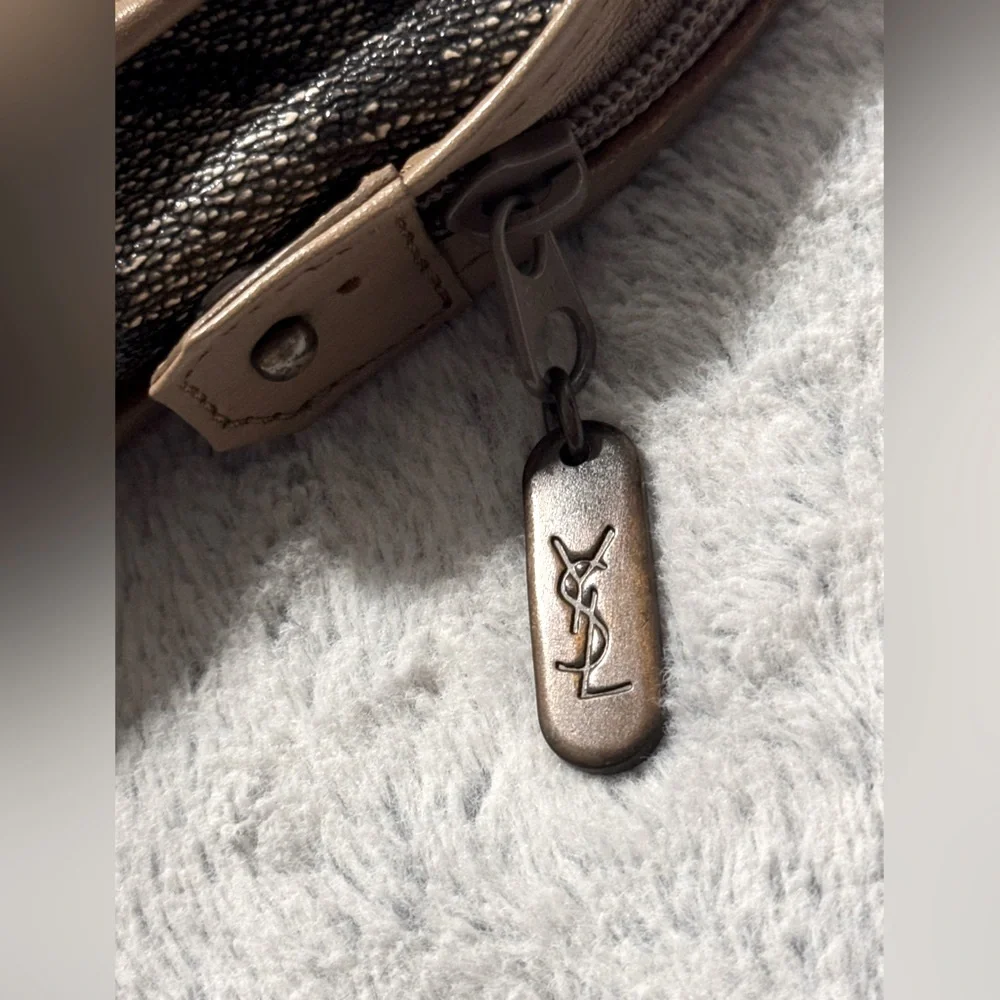 Yves Saint Laurent Vintage Clutch - Picture 5 of 14